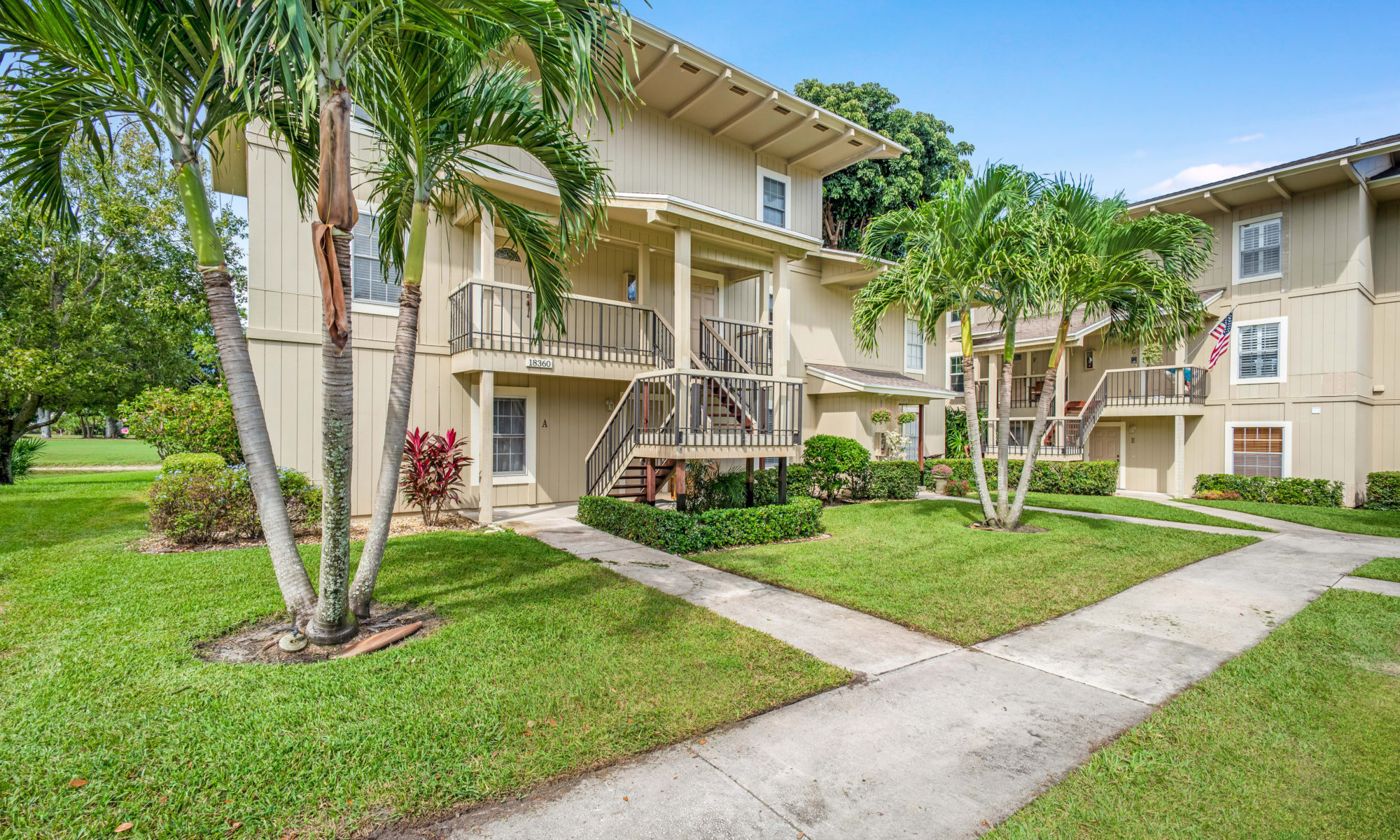 GLORIOUS IN GARDENS OF WOODBERRY! Echo Fine Properties