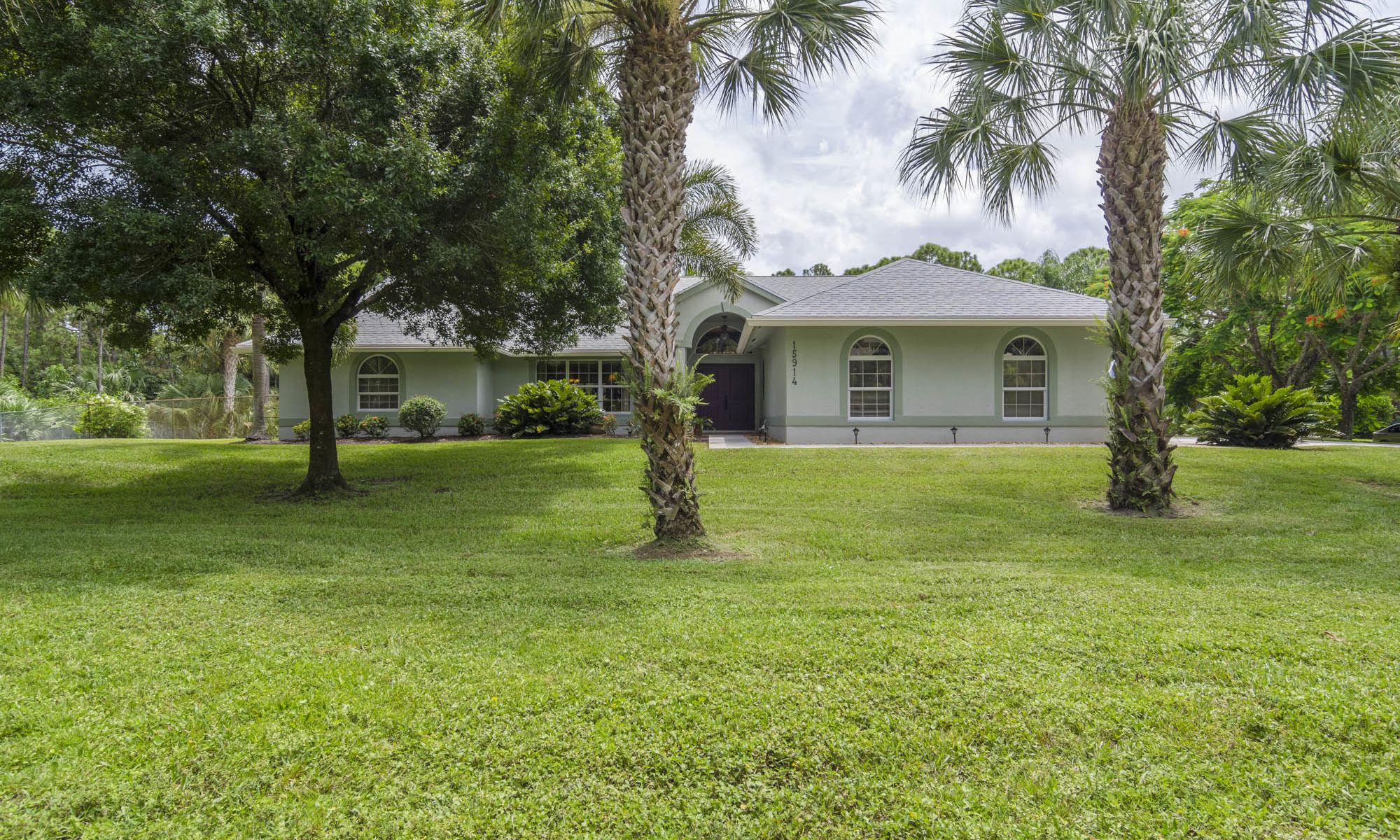 CHECK OUT THIS NEW LISTING IN TEQUESTA PINES!