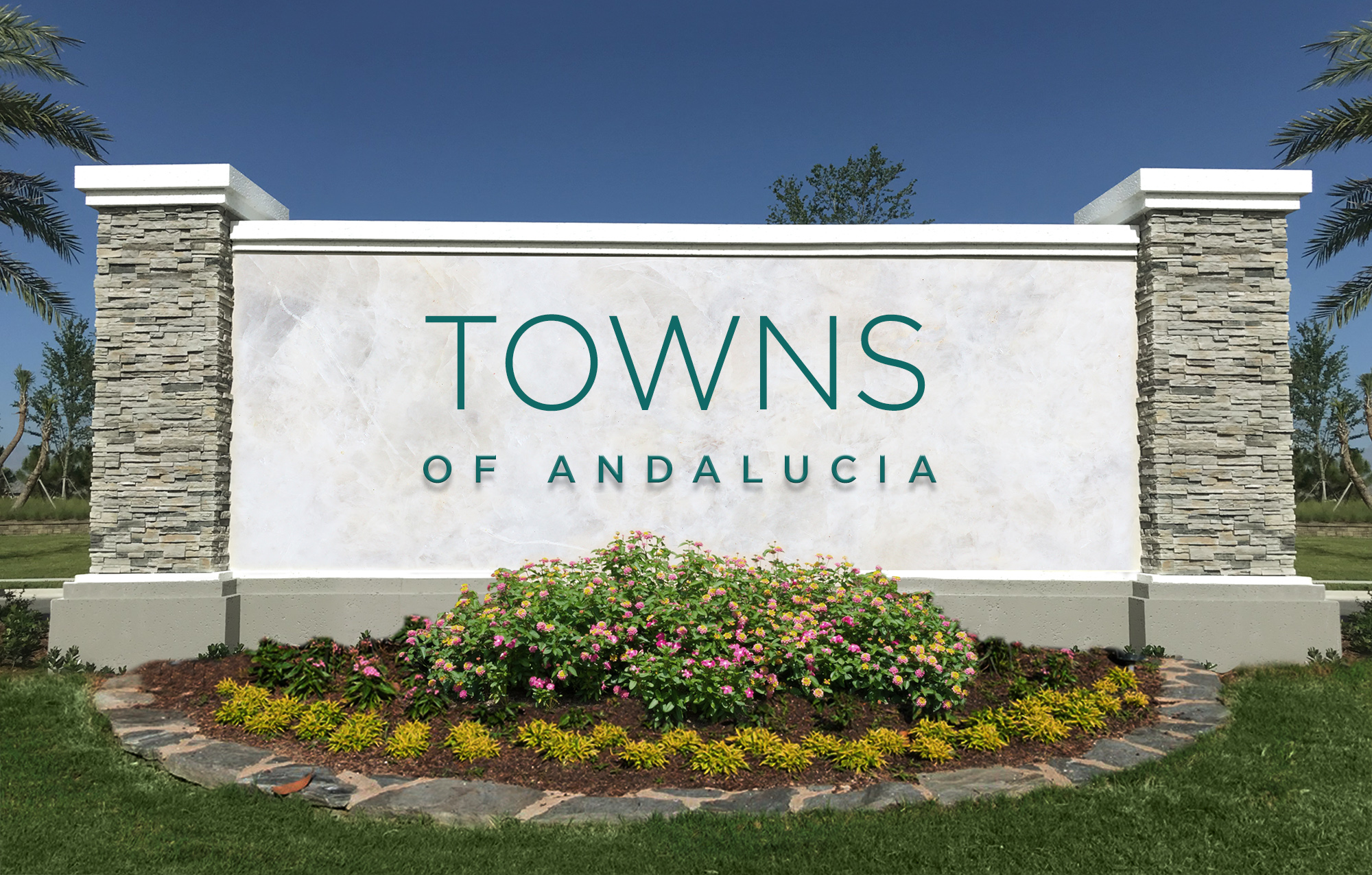 New luxurious residences in Towns of Andalucia, Lake Worth Echo Fine