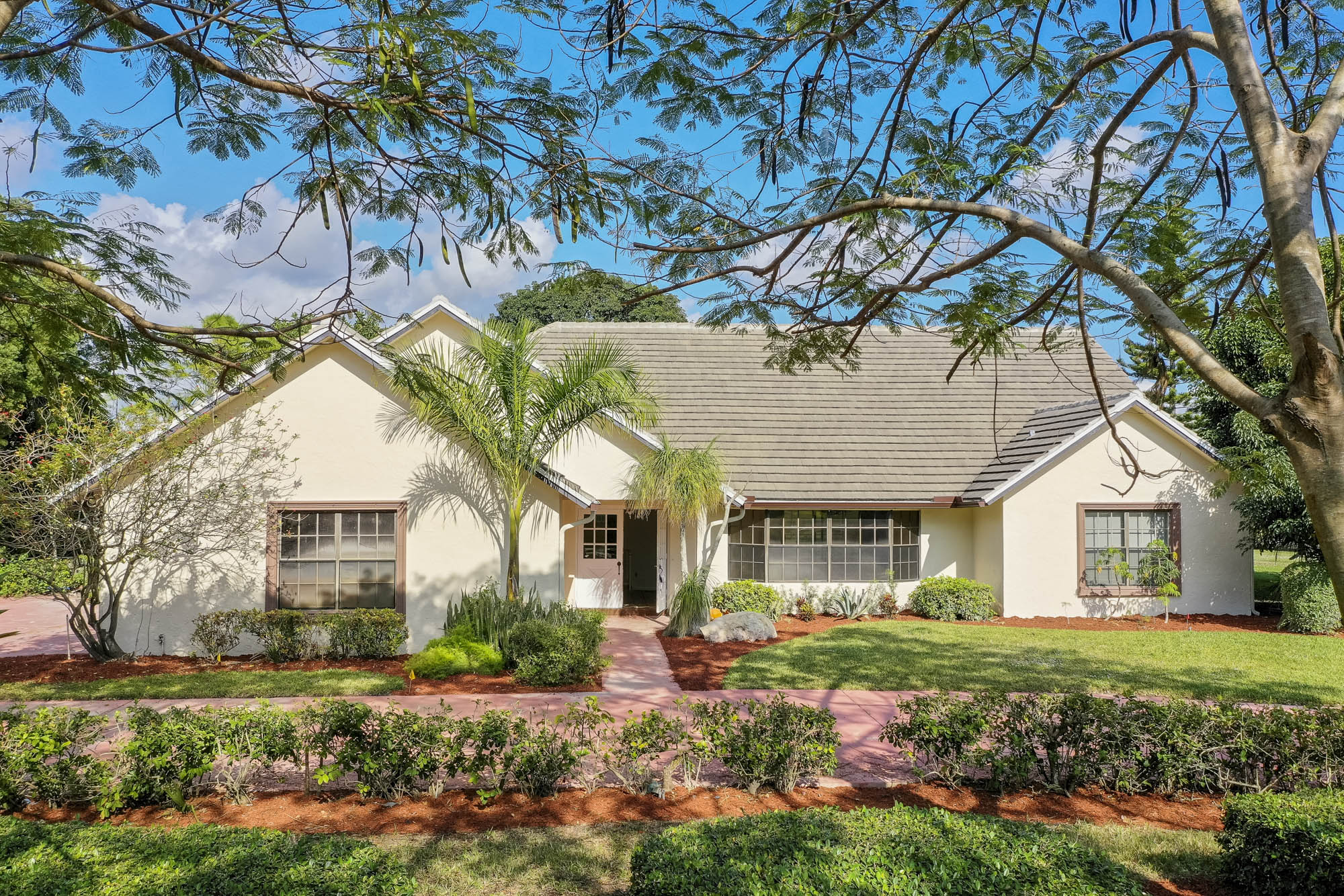 Just Listed Beautiful in Bay Hill Estates 8678 Marlamoor Lane