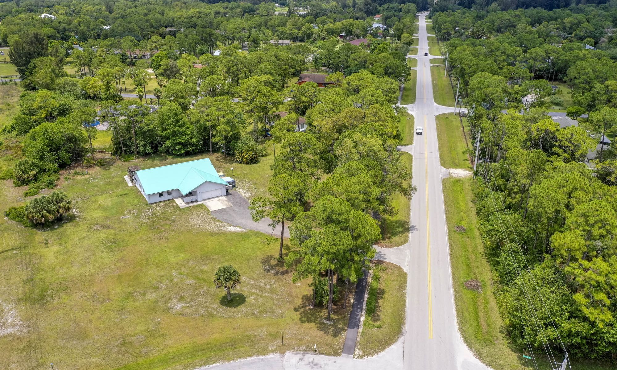 The MOST Elegant Unit in Garden Lakes! Echo Fine Properties