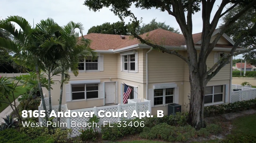 Charming Townhome for Sale in Wellesley at Lake Clarke Shores! Echo